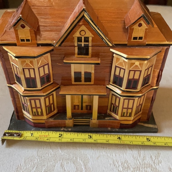 Vintage Victorian colonial bamboo, straw, wheat house opens into a trinket box - Picture 12 of 14